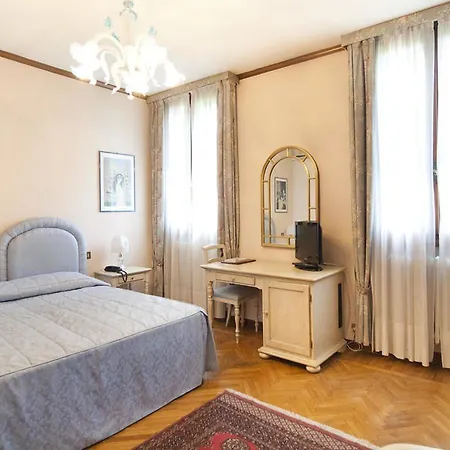 Park Giustinian Мирано